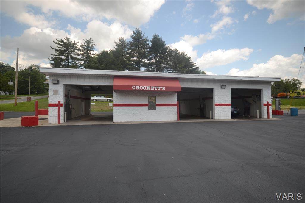 9509 Saint Clair Avenue - Photo 1