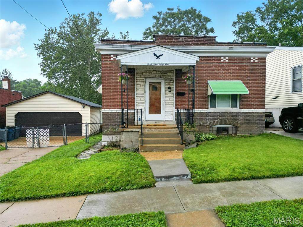 4934 Tiemann Avenue - Photo 1