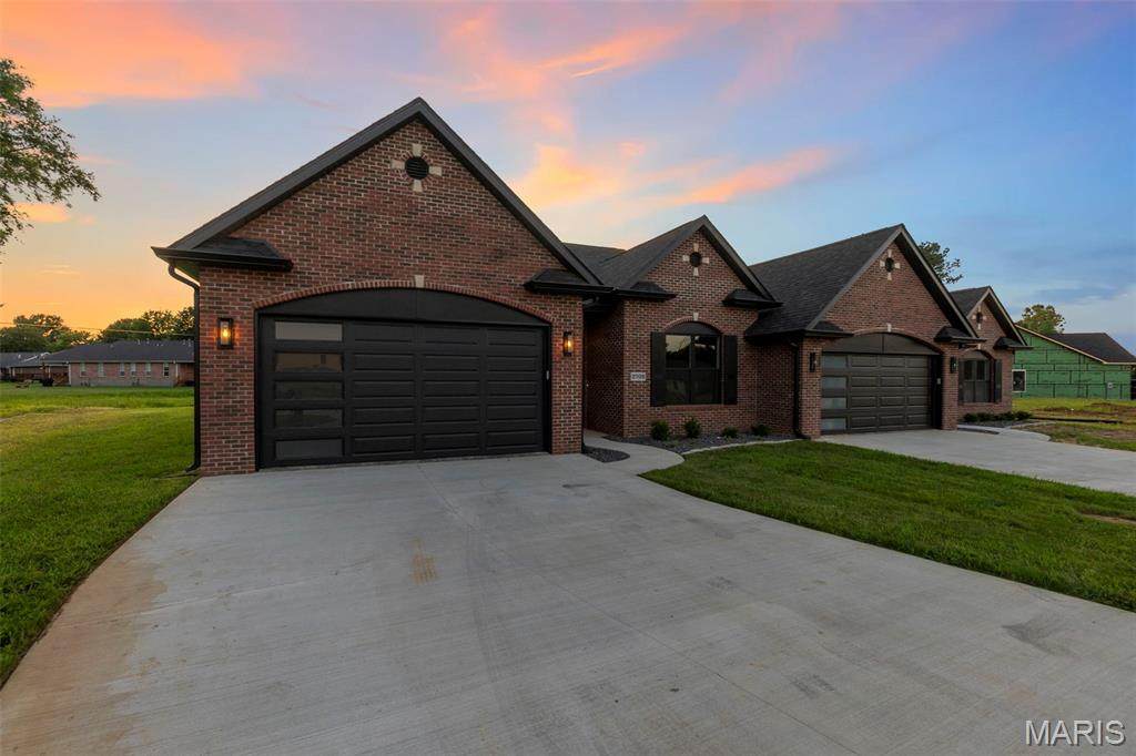 3709 Beechwood Court - Photo 1