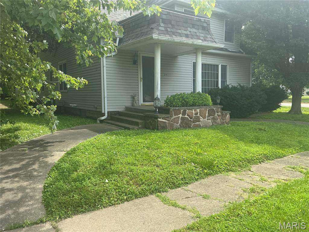 211 Edgar Street - Photo 1