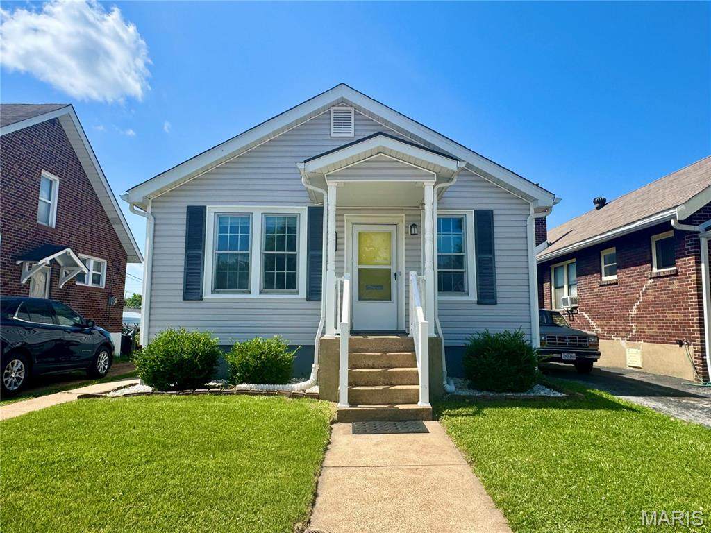 6328 Bradley Avenue - Photo 1