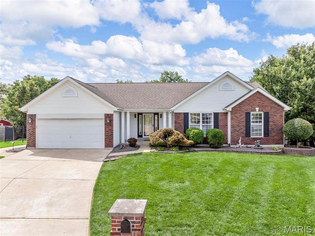 521 Pinehurst Woods Court - Photo 1