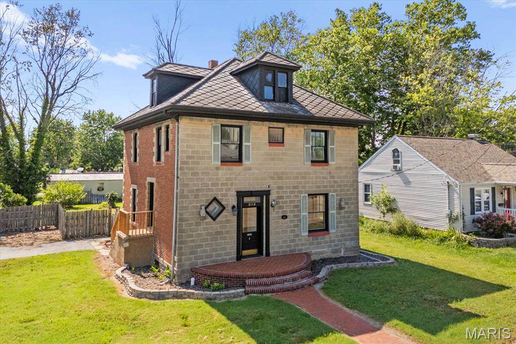 235 Moore Street - Photo 1