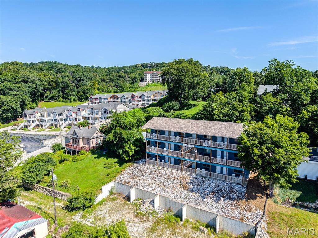 211 Clinton Street - Photo 1