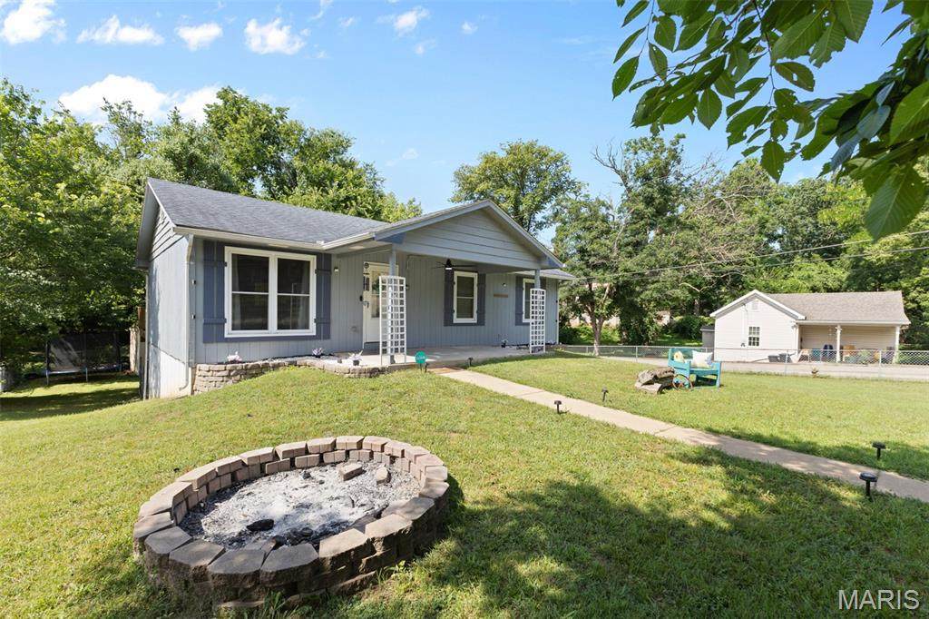 205 Woodbine Street - Photo 1