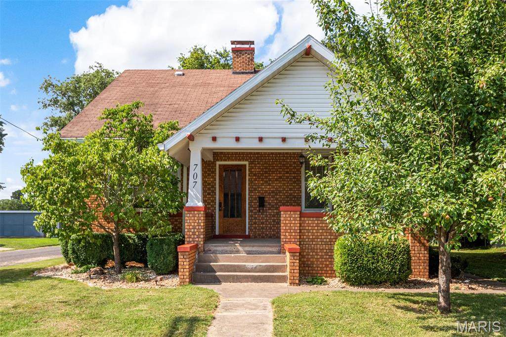 707 Saint Louis Street - Photo 1