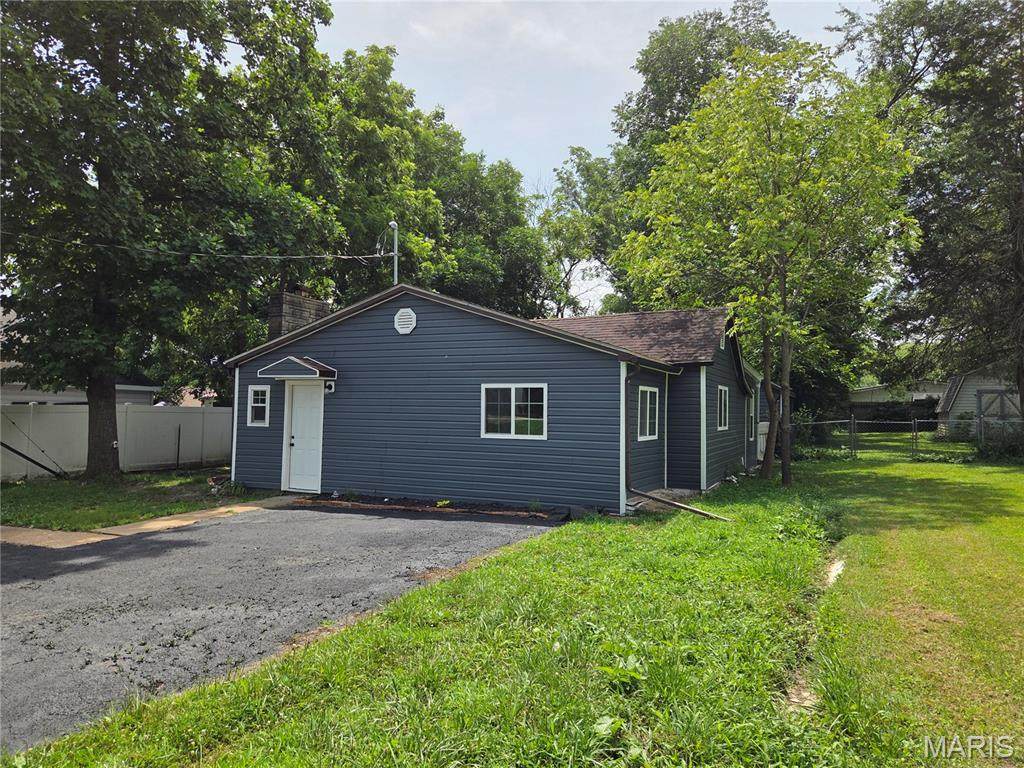 808 Monroe Street - Photo 1