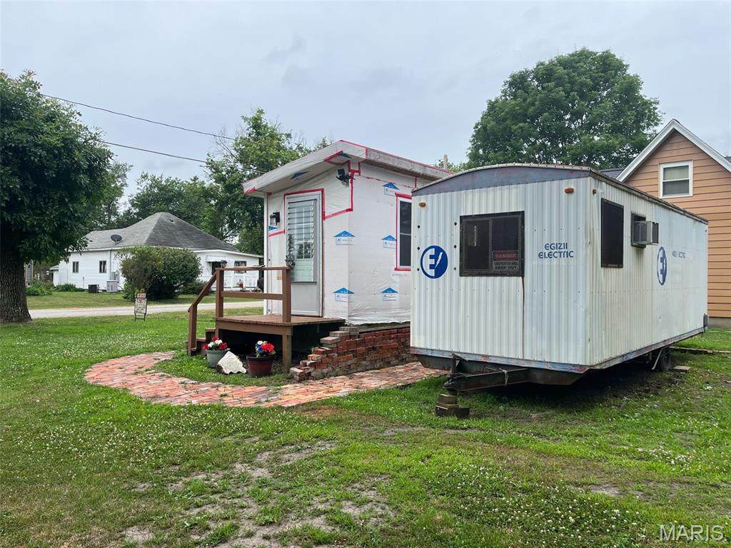 210 Raymon Avenue - Photo 1