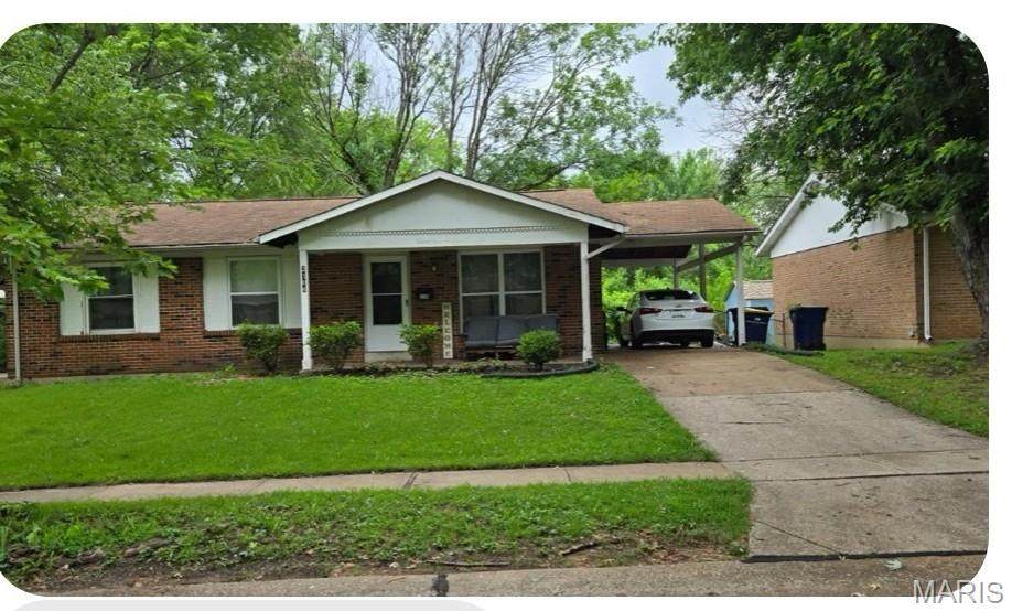 2106 Kingsford Drive - Photo 1