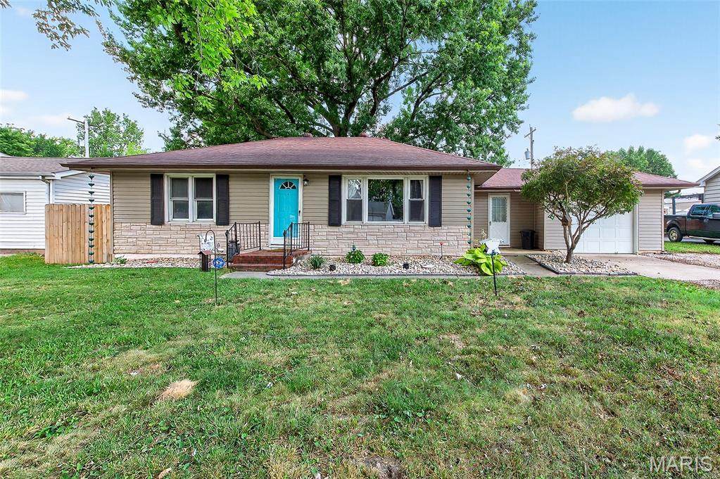 313 Lincoln Avenue - Photo 1