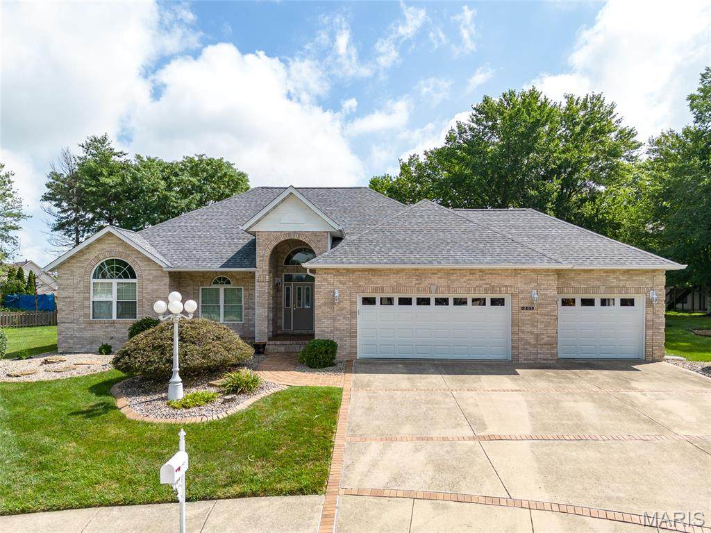 1805 Lincoln Knolls Drive - Photo 1