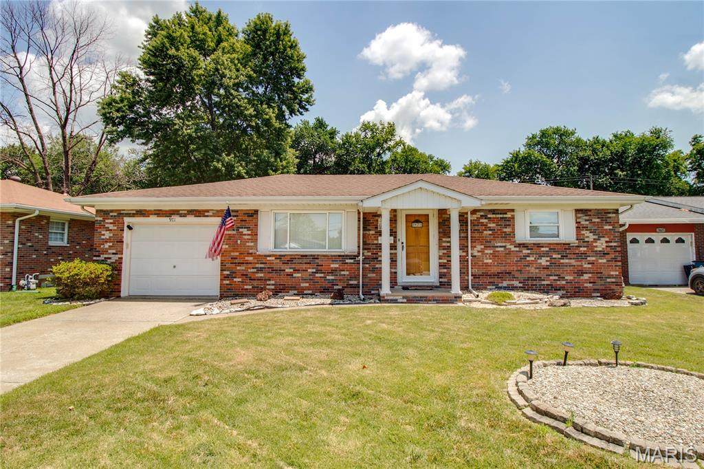971 Cedar Drive - Photo 1