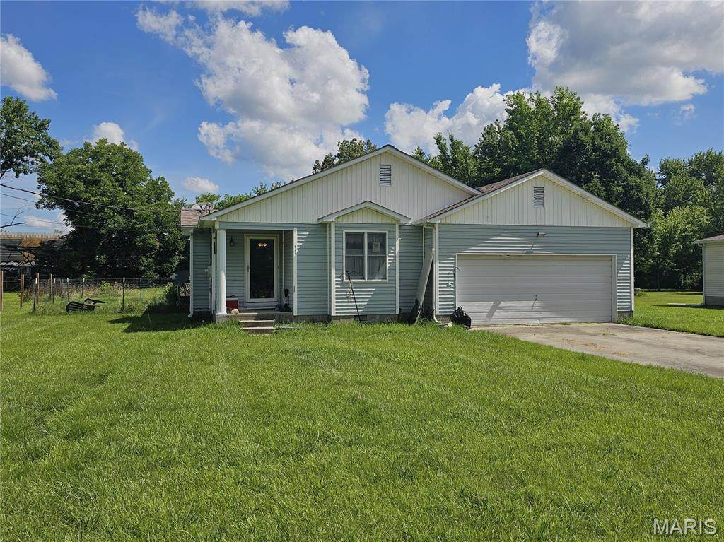 922 Susan Street - Photo 1