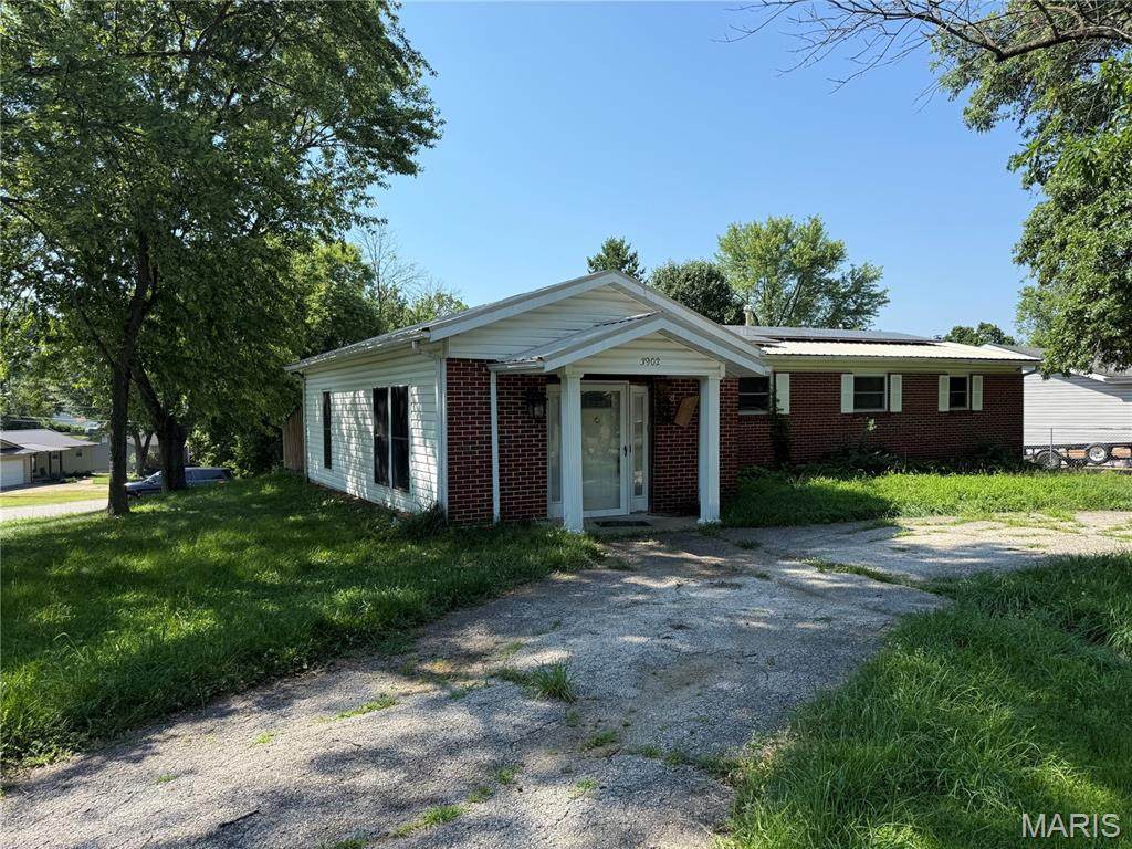 3902 Lexington Drive - Photo 1