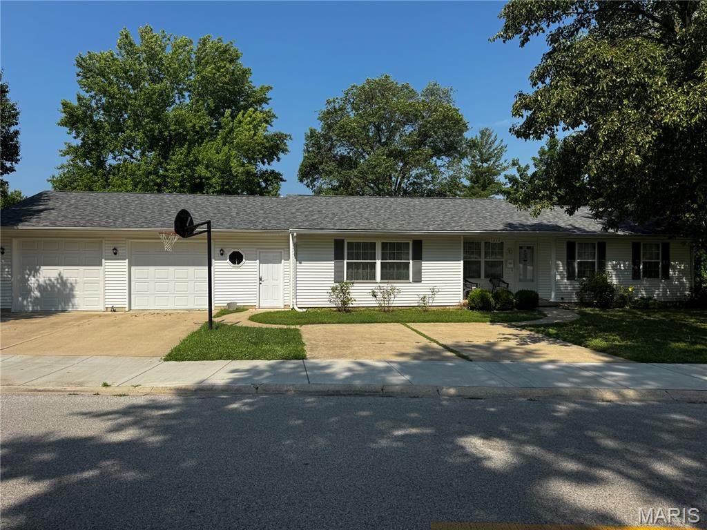 1215 Butternut Drive - Photo 1