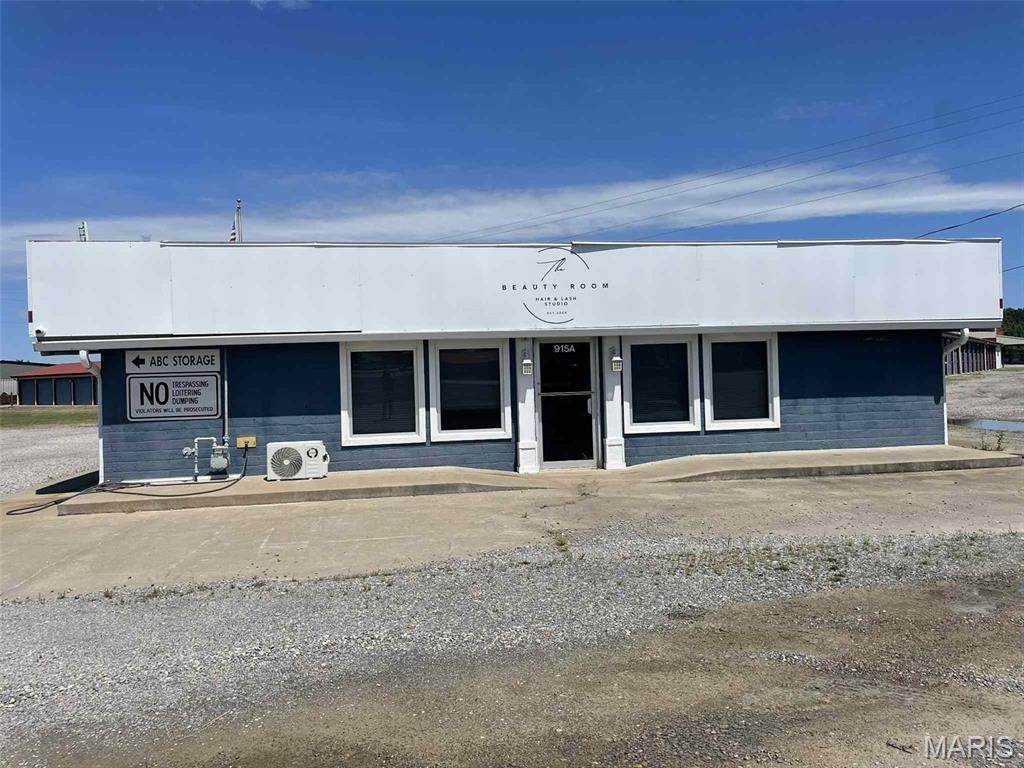 915 Smith Street - Photo 1