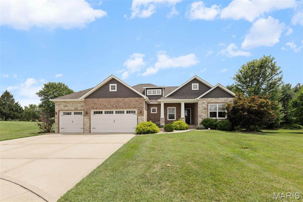 124 Savannah Court - Photo 1