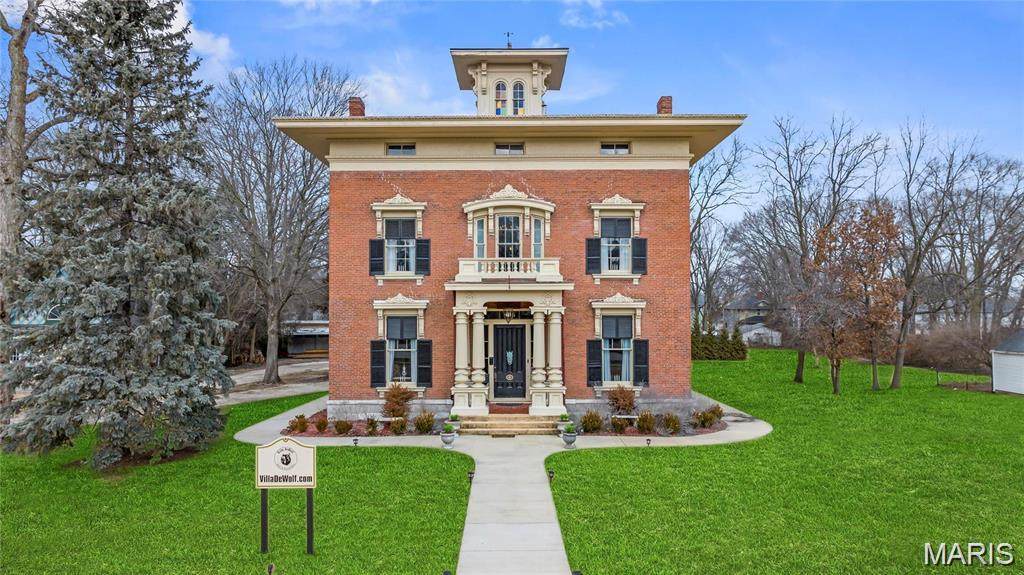 876 State Street - Photo 1