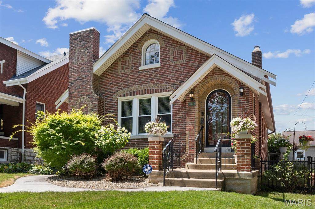 4072 Toenges Avenue - Photo 1