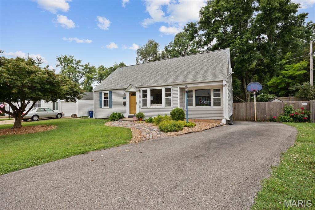 969 Westglen Drive - Photo 1