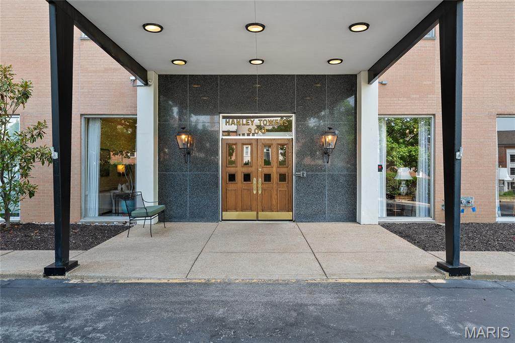 900 Hanley Road - Photo 1