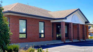 1060 Country Club Rd - Photo 1