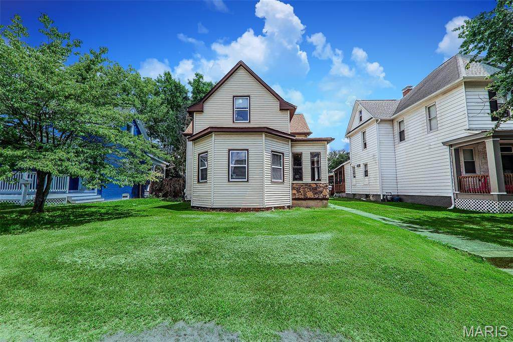 313 Wabash Avenue - Photo 1