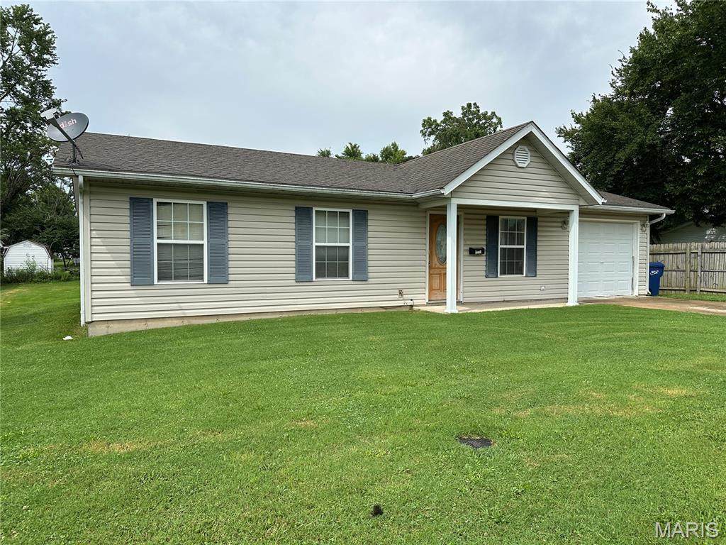 1004 Center Street - Photo 1