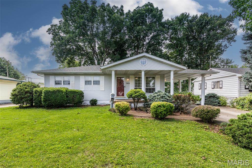 2404 Delta Avenue - Photo 1