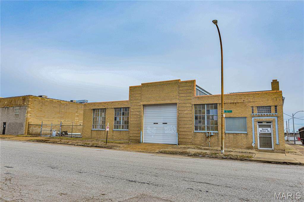2600 9th Street - Photo 1