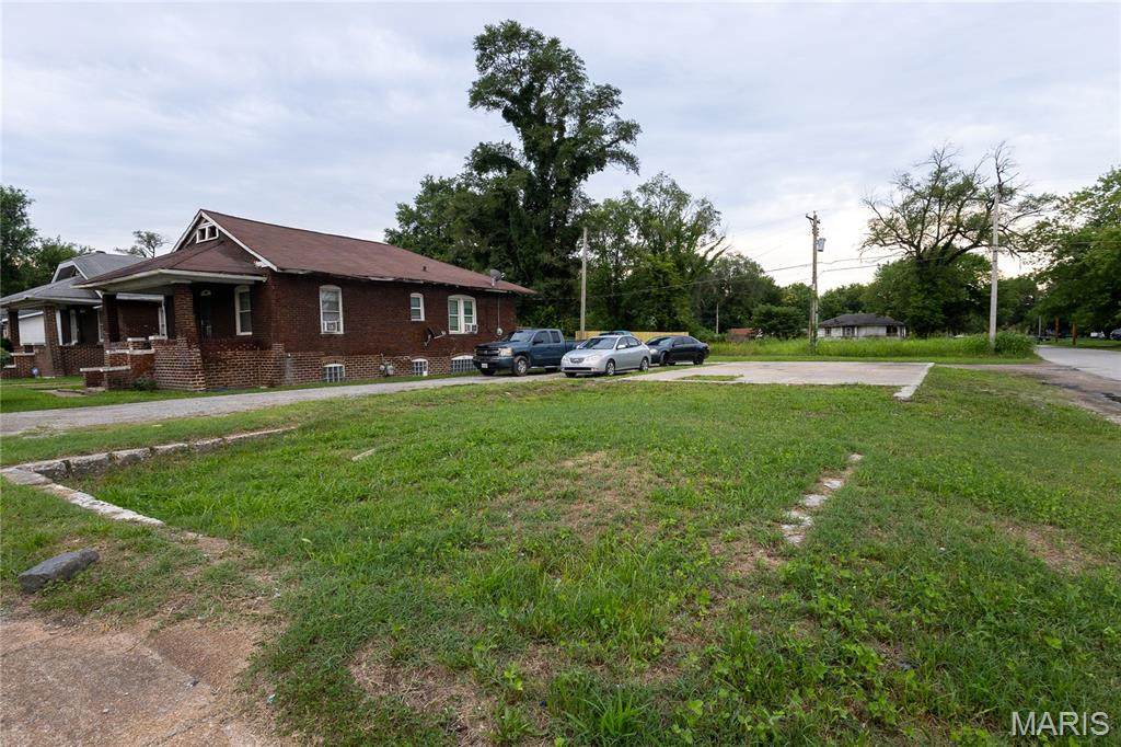 4800 Caseyville Avenue - Photo 1