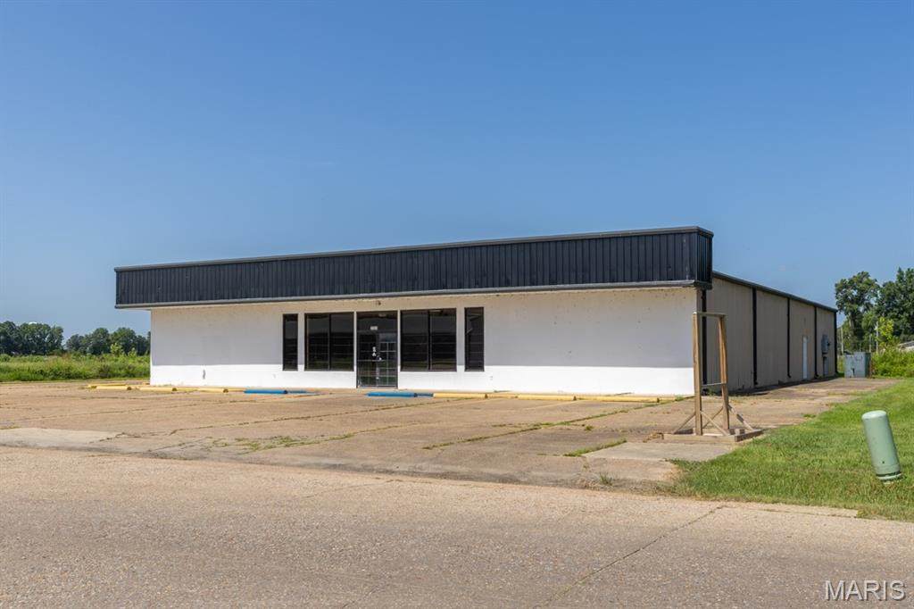 2323 Cheshire Boulevard - Photo 1