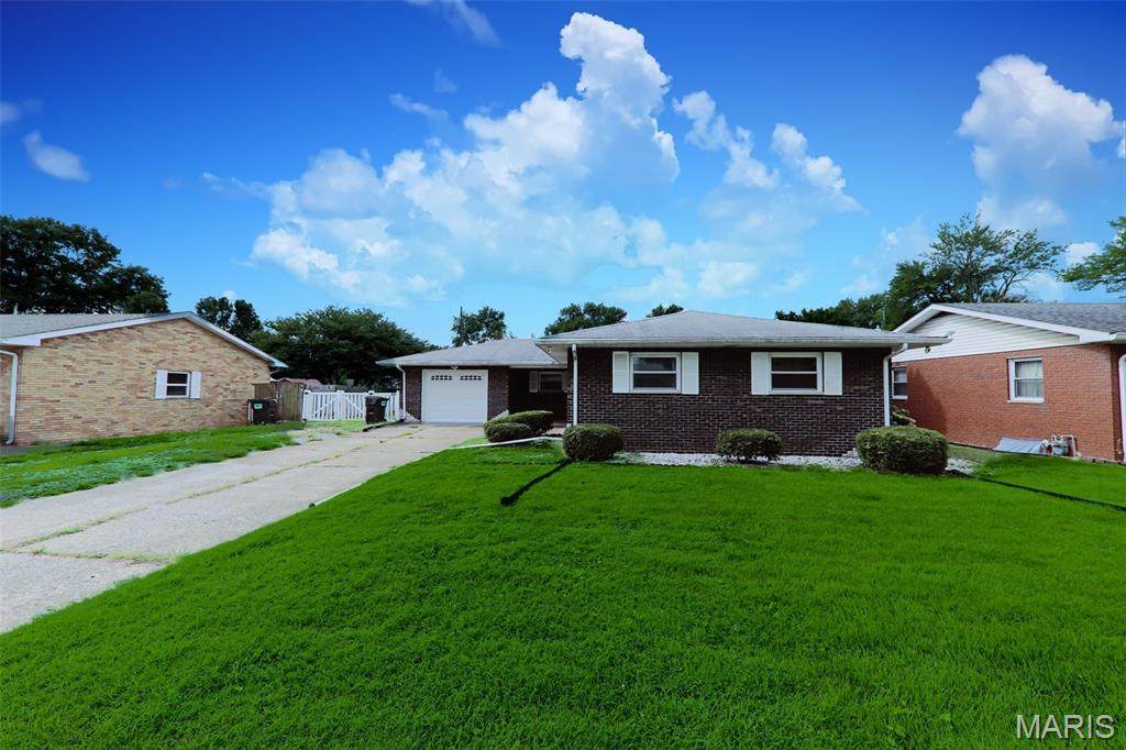 2424 Angela Drive - Photo 1