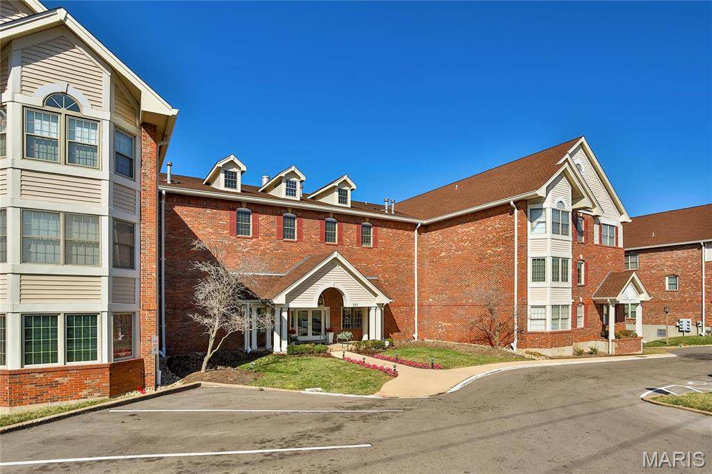 561 Sarah Lane - Photo 1