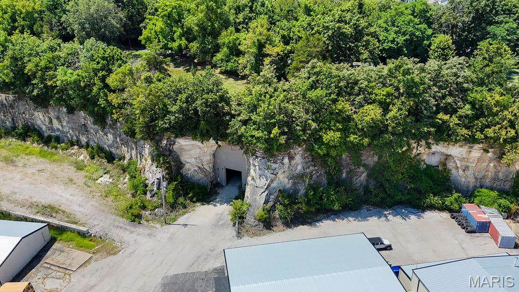 20 Cave Industrial Dr - Photo 1