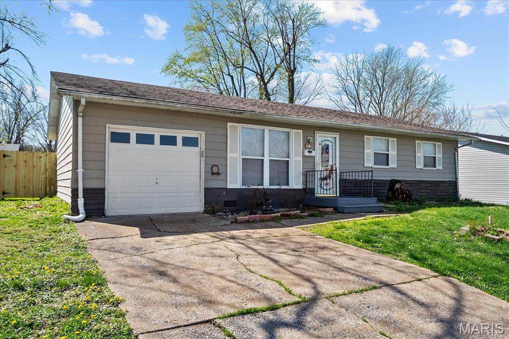 807 Estate Drive - Photo 1