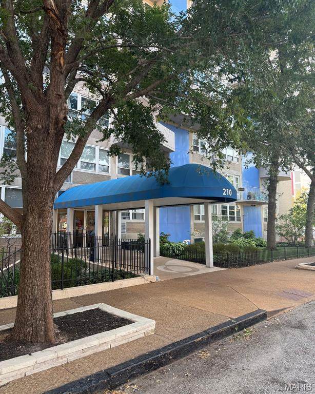 210 North 17th Street - Photo 1