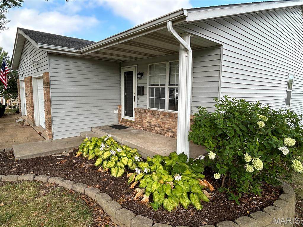 101 Wenona Drive - Photo 1