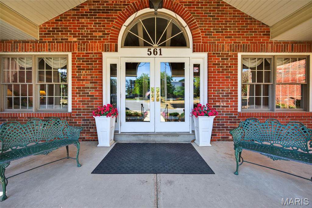 561 Sarah Lane - Photo 1