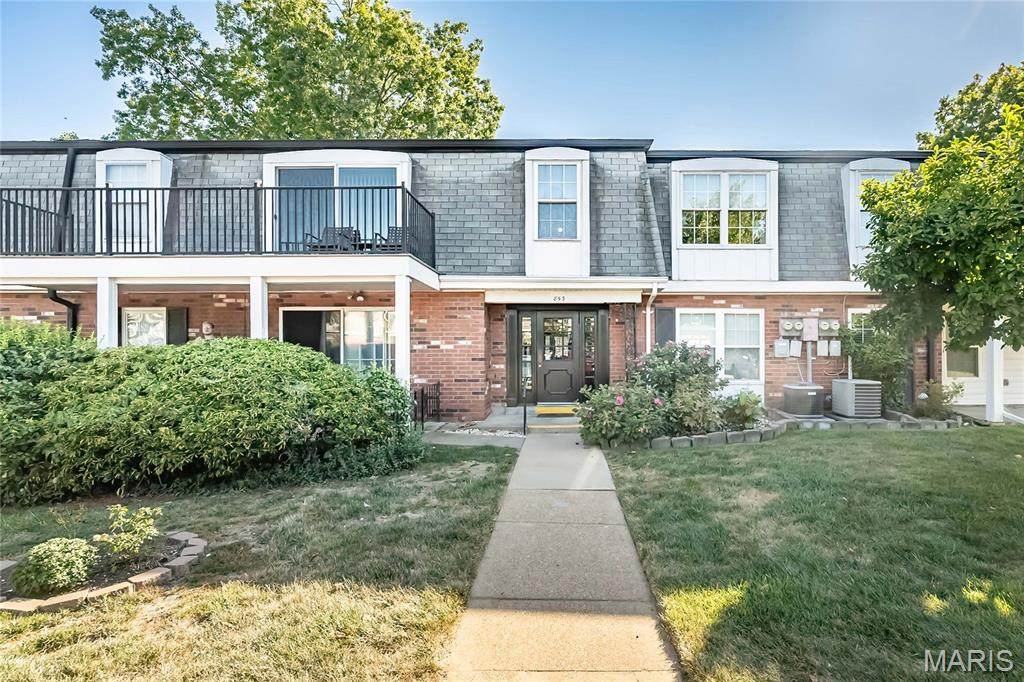 853 Dumont Place - Photo 1