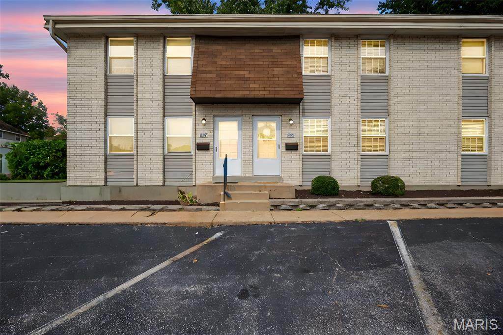 835 Portsdown Road - Photo 1