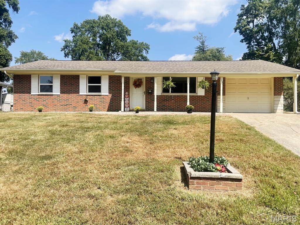 113 Churchill Drive - Photo 1