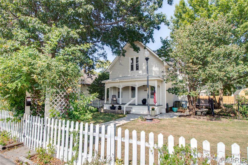 605 Pearl Street - Photo 1