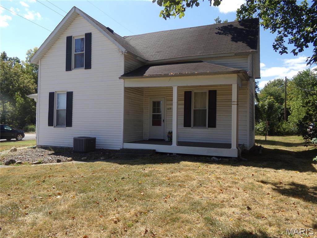 619 4th Street - Photo 1