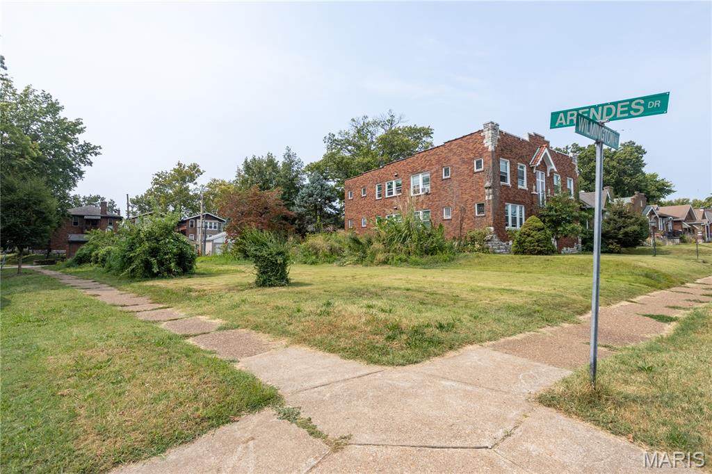 3800 Wilmington Avenue - Photo 1