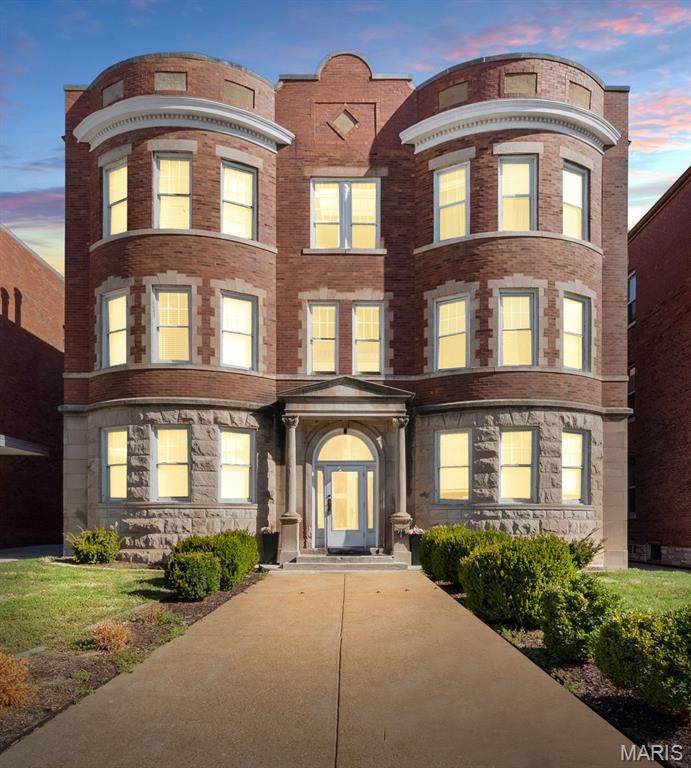 4319 Lindell Boulevard - Photo 1