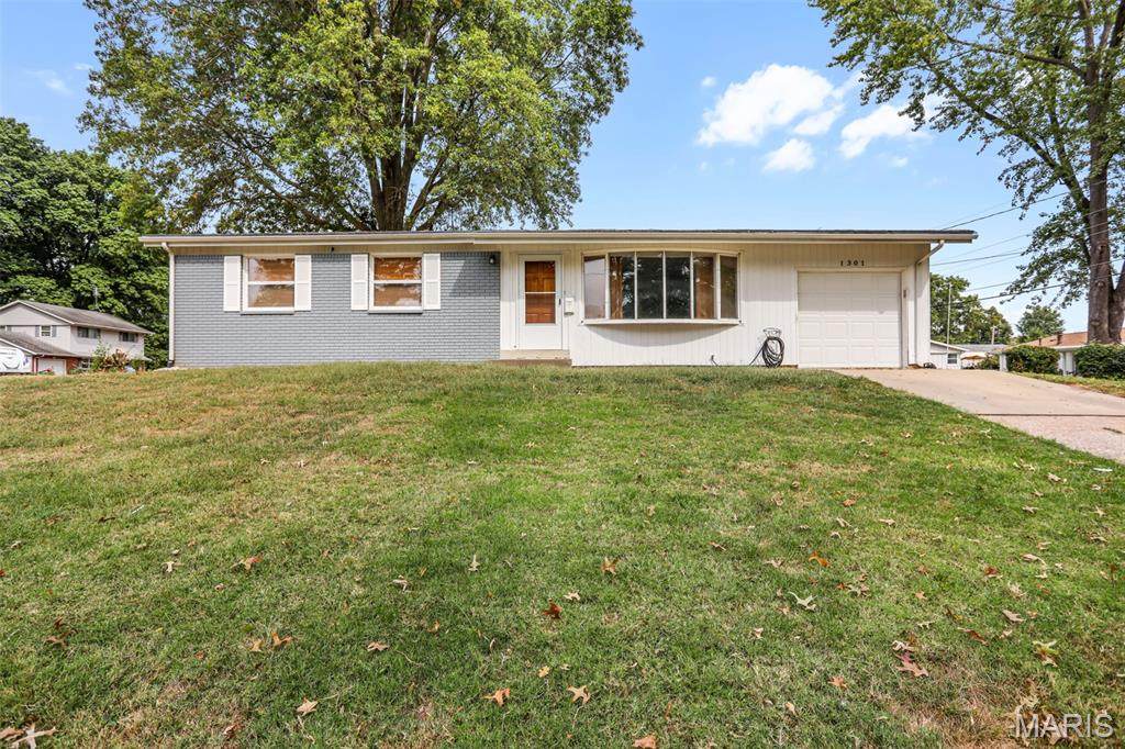 1301 Springfield Drive - Photo 1