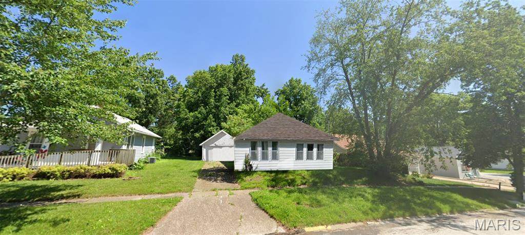 236 W Fisk St - Photo 1