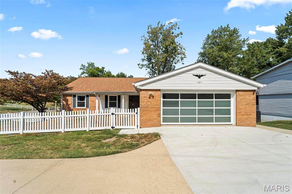 1011 Belleville Street - Photo 1