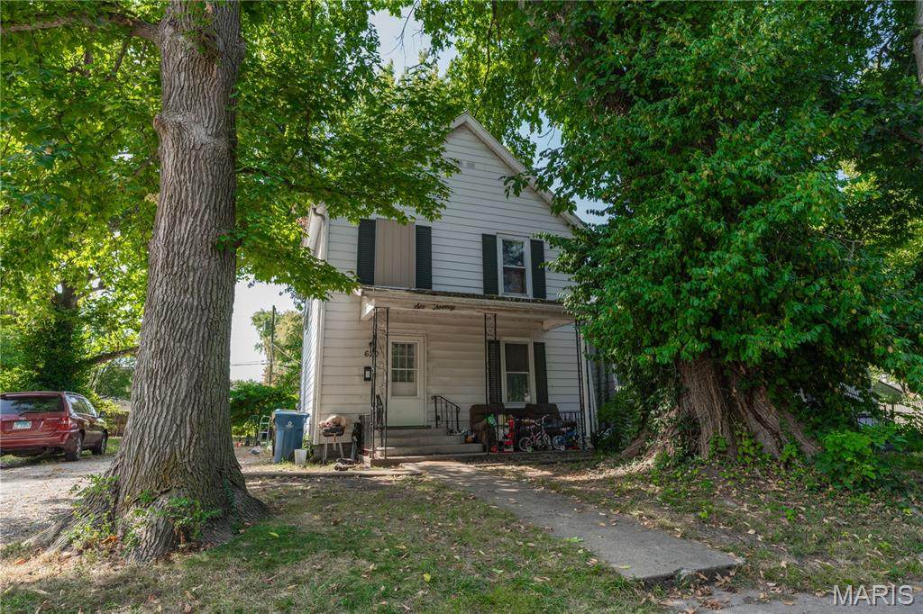 620 Lawrence Avenue - Photo 1